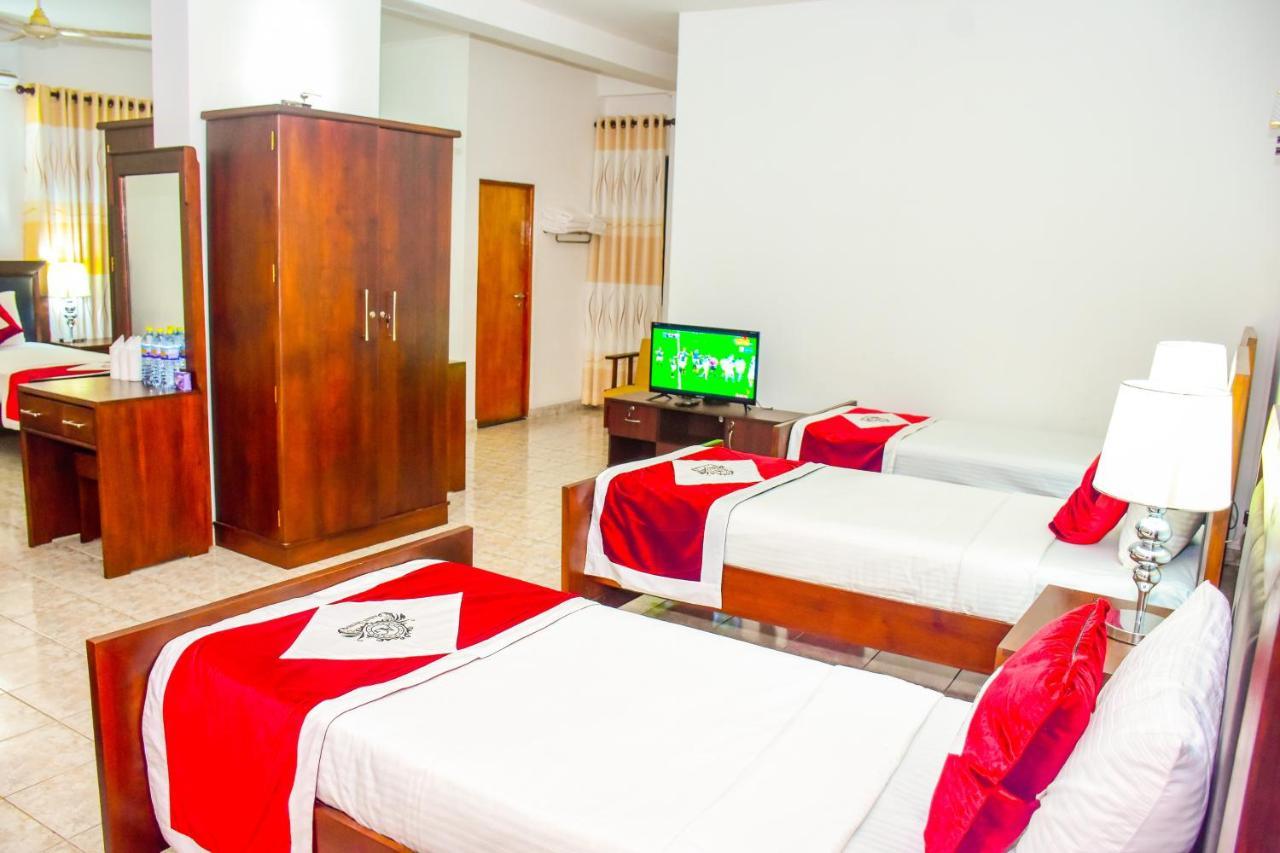 Asian Grand Hotel Negombo Dış mekan fotoğraf