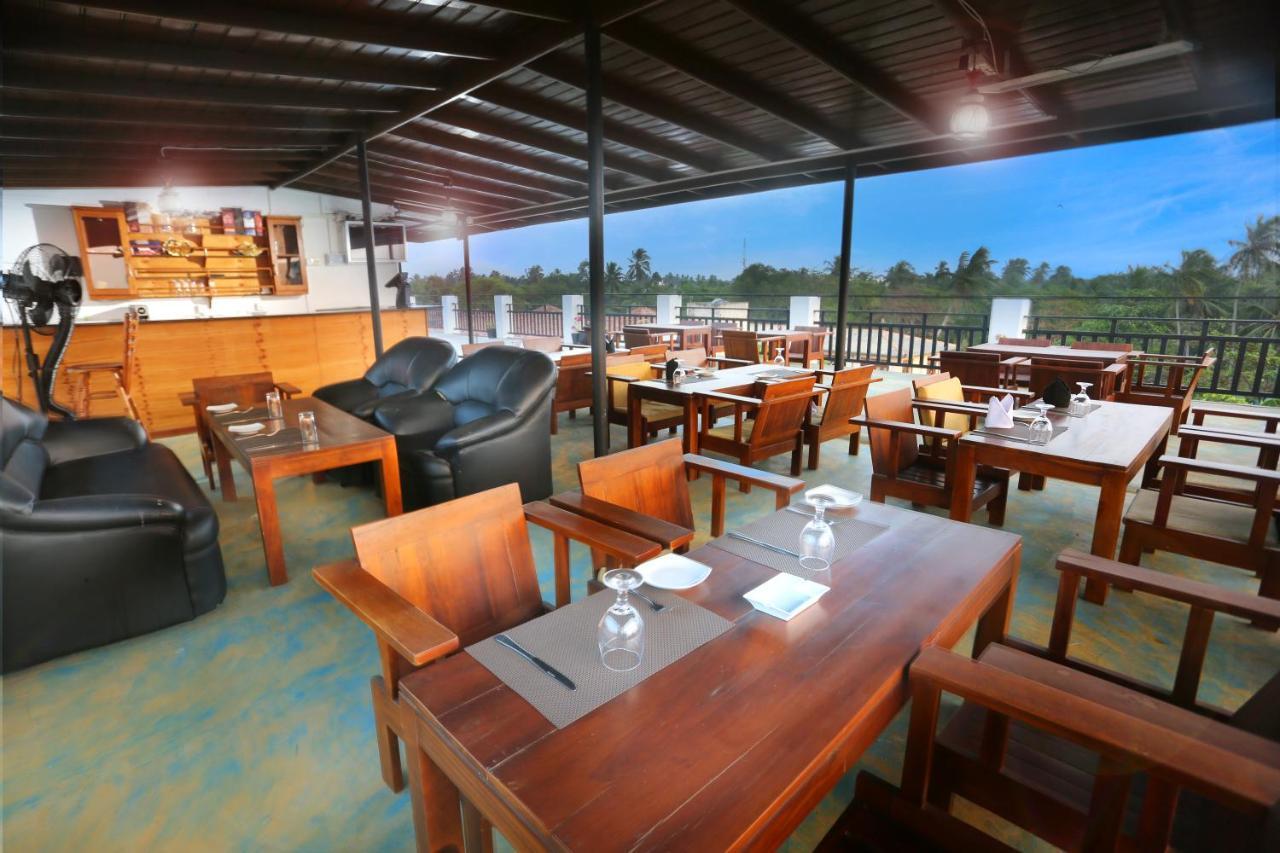 Asian Grand Hotel Negombo Dış mekan fotoğraf