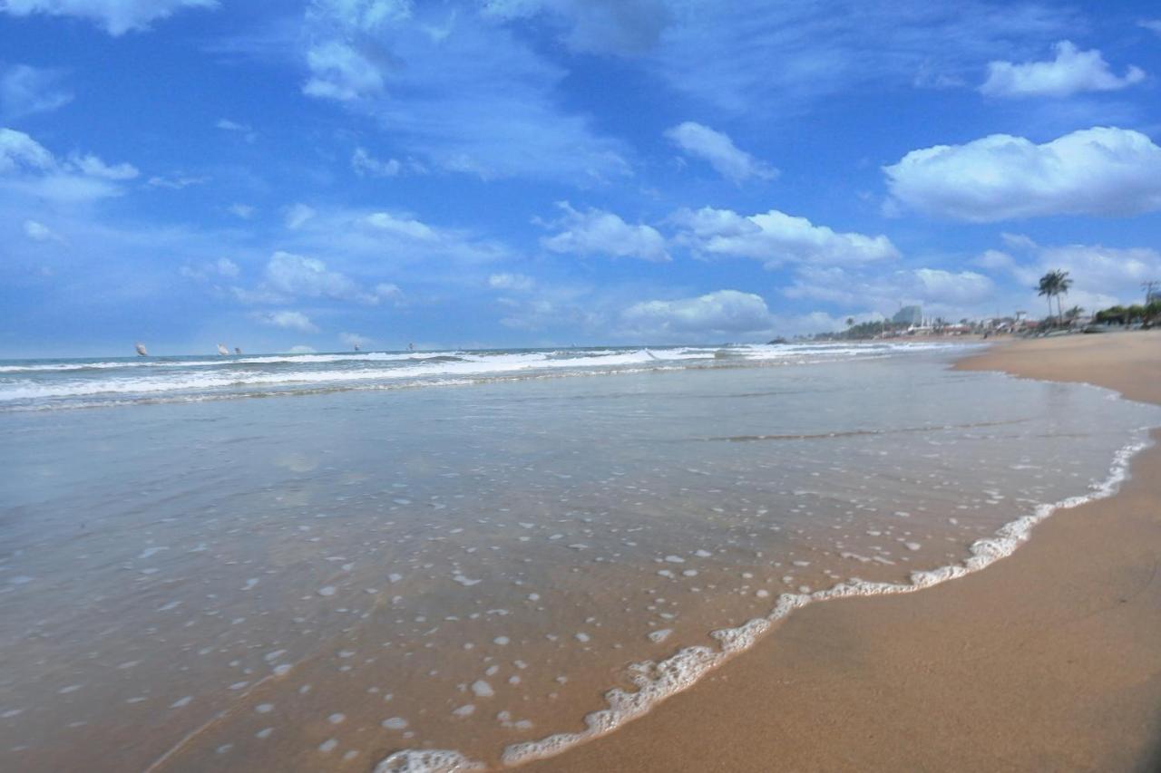 Asian Grand Hotel Negombo Dış mekan fotoğraf